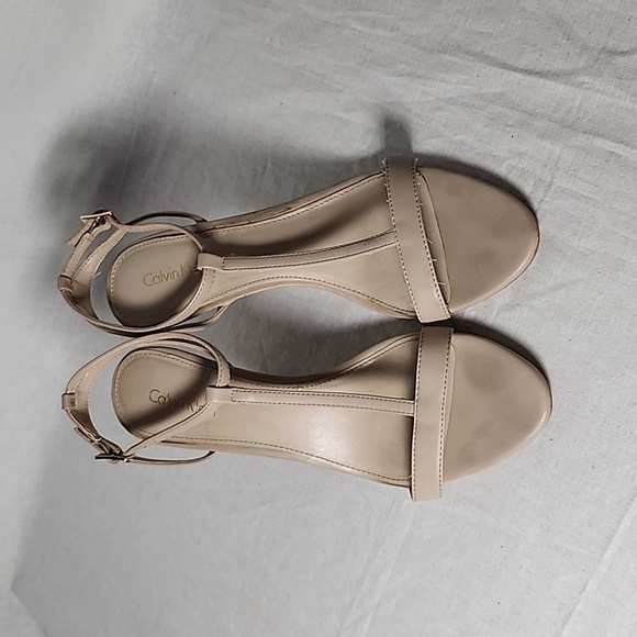 💕like new nude Calvin Klein  heels! - Picture 1 of 7